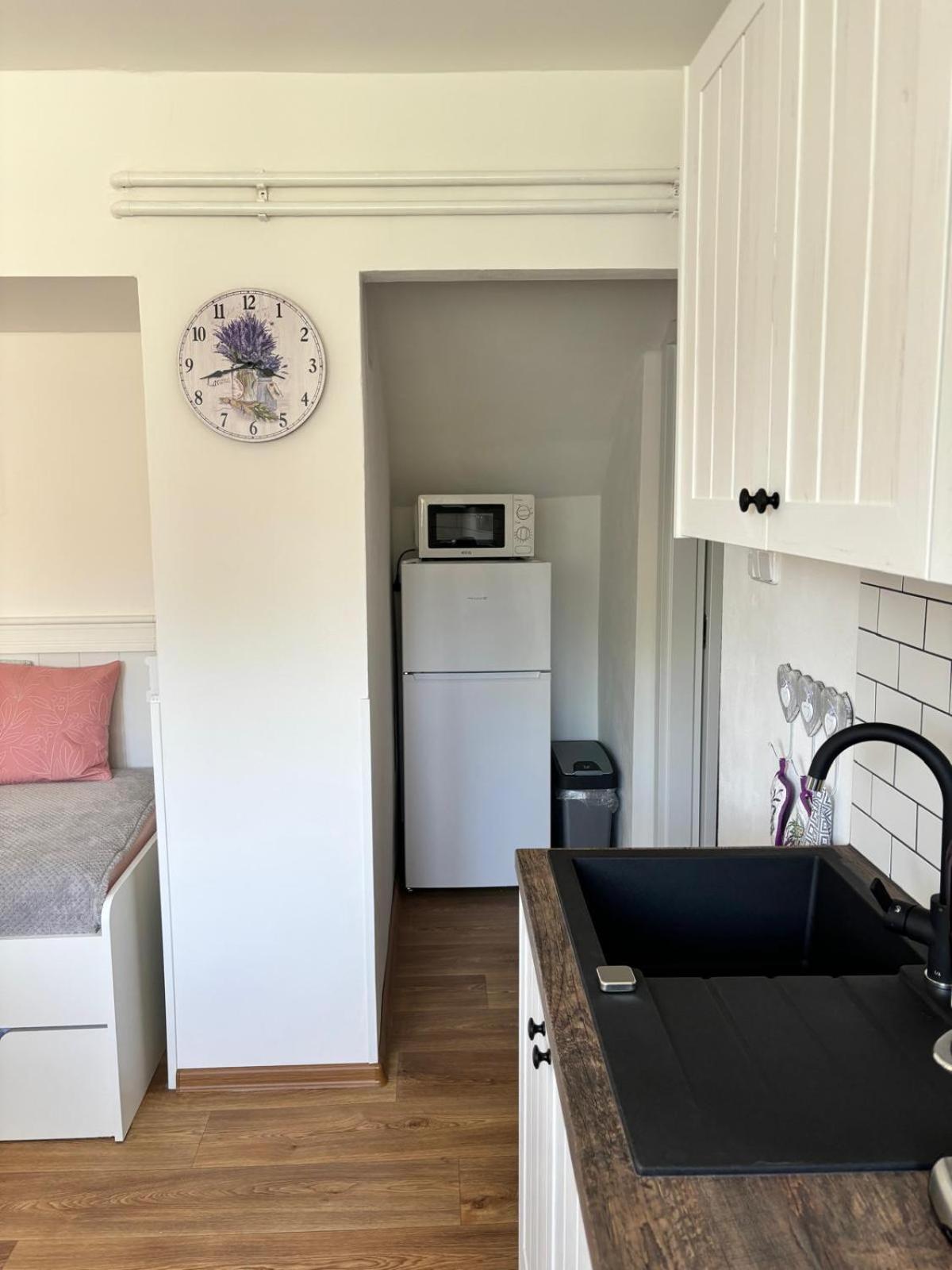 Apartman Vendy การ์โลวีวารี ภายนอก รูปภาพ