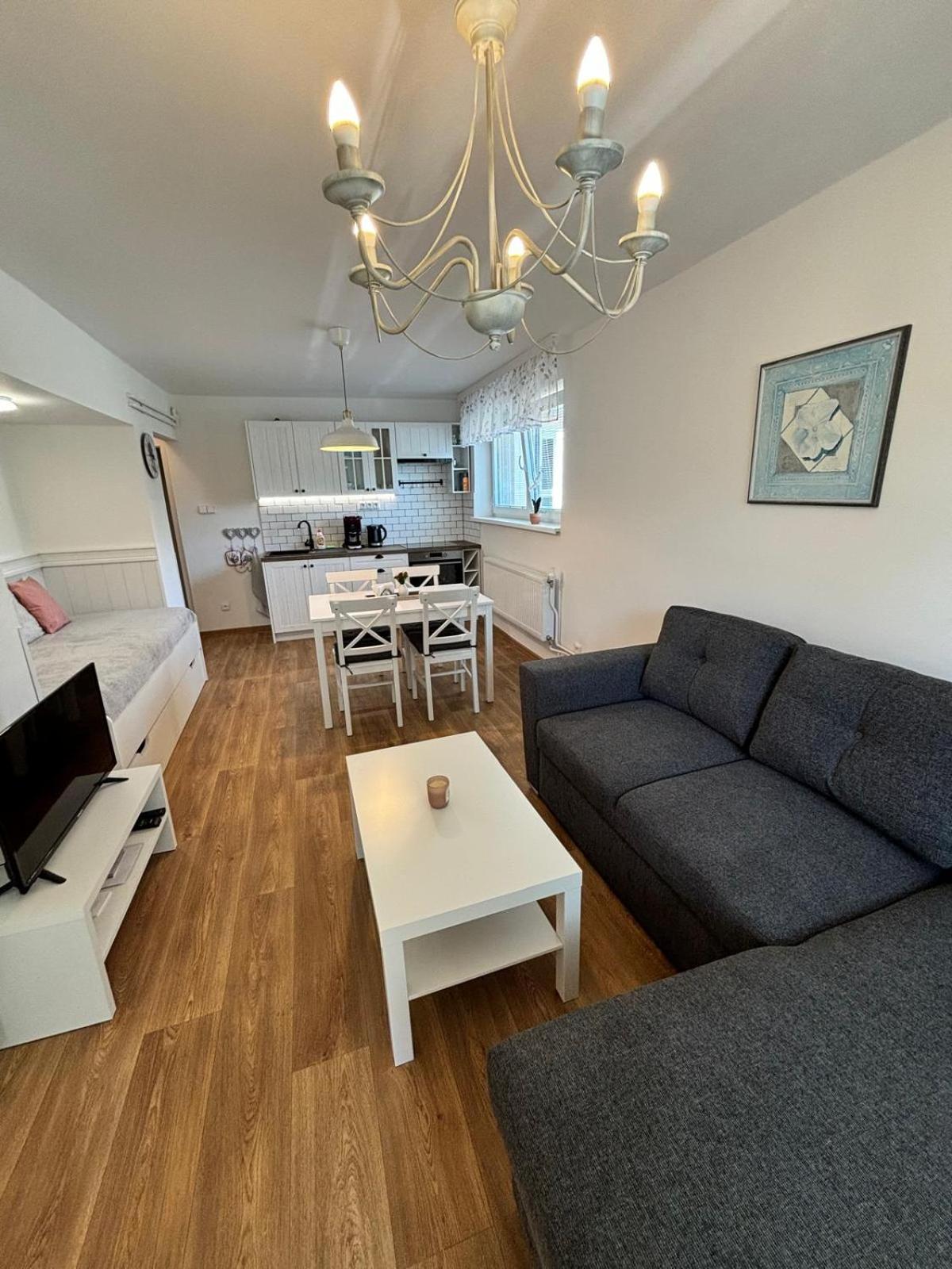 Apartman Vendy การ์โลวีวารี ภายนอก รูปภาพ